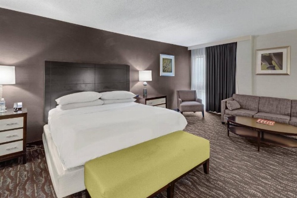 Delta Hotels by Marriott Baltimore North image 14